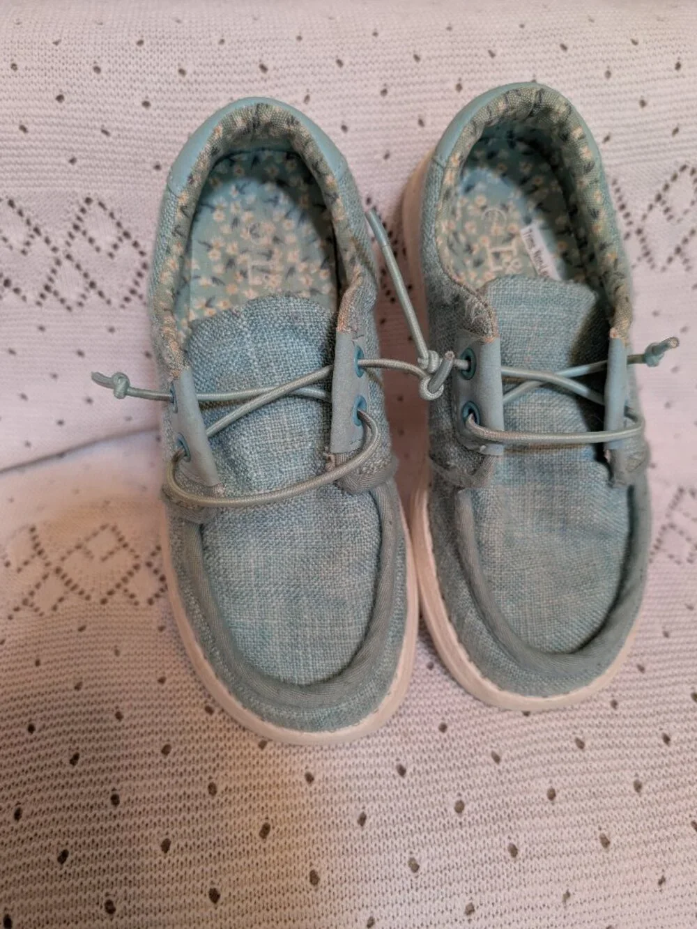 Blue slip on shoes with elastic size 13/1
